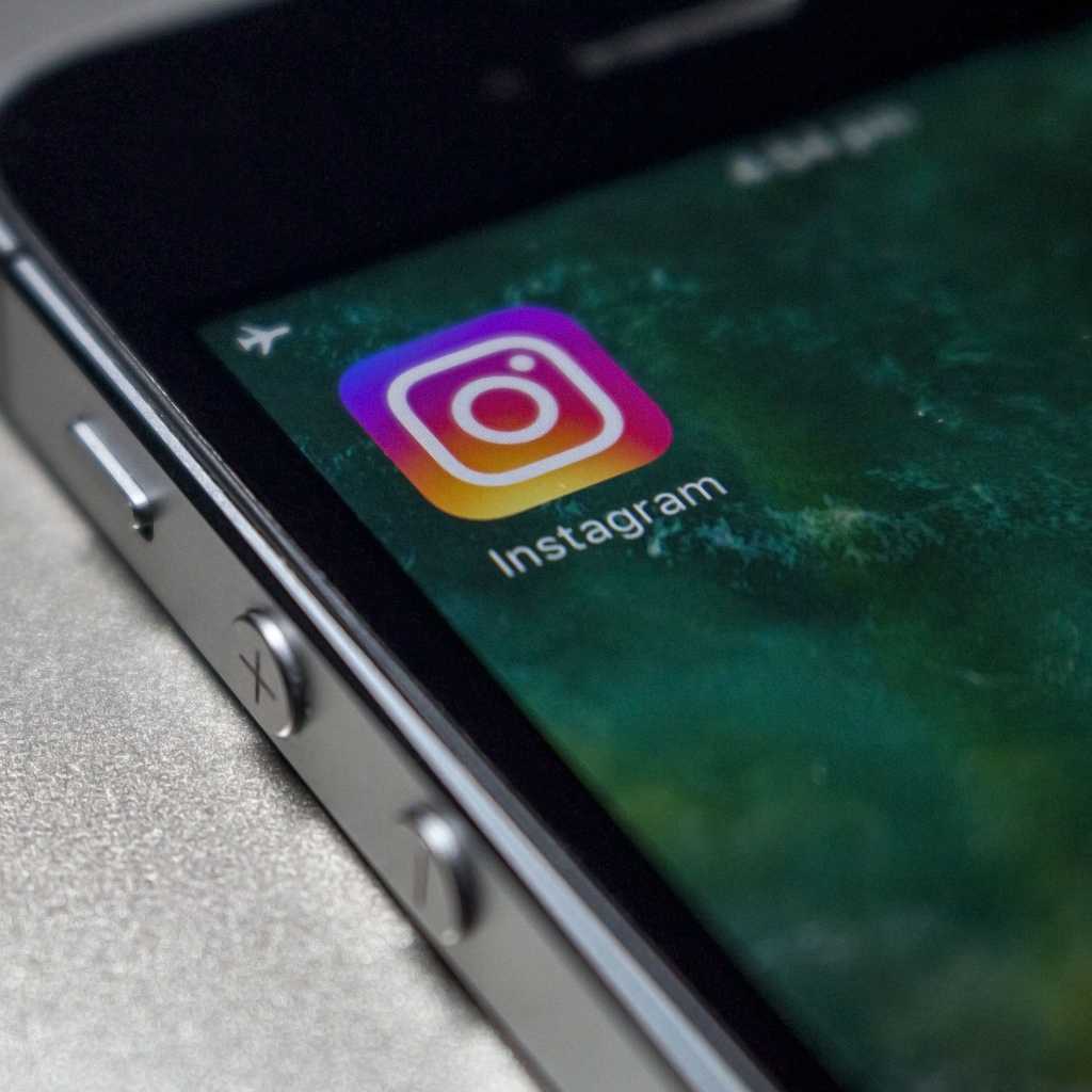 INSTAGRAM